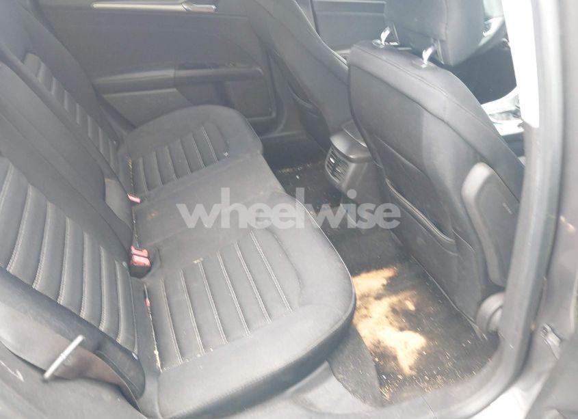 Photo 8 of 2013 Ford Fusion SE (VIN 3FA6P0H70DR240121)