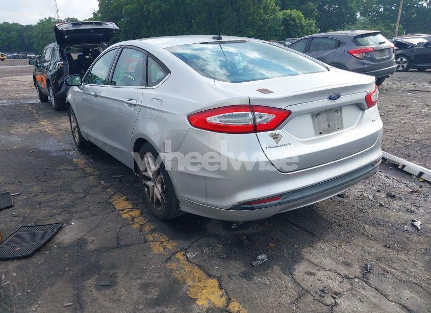 Photo 3 of 2013 Ford Fusion SE (VIN 3FA6P0H70DR248638)