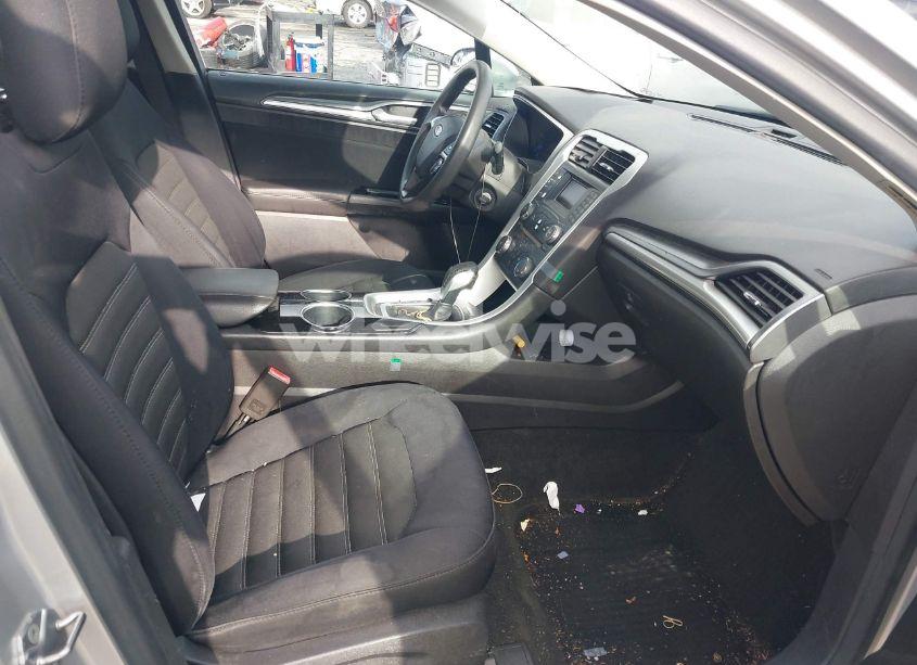 Photo 5 of 2013 Ford Fusion SE (VIN 3FA6P0H70DR248638)