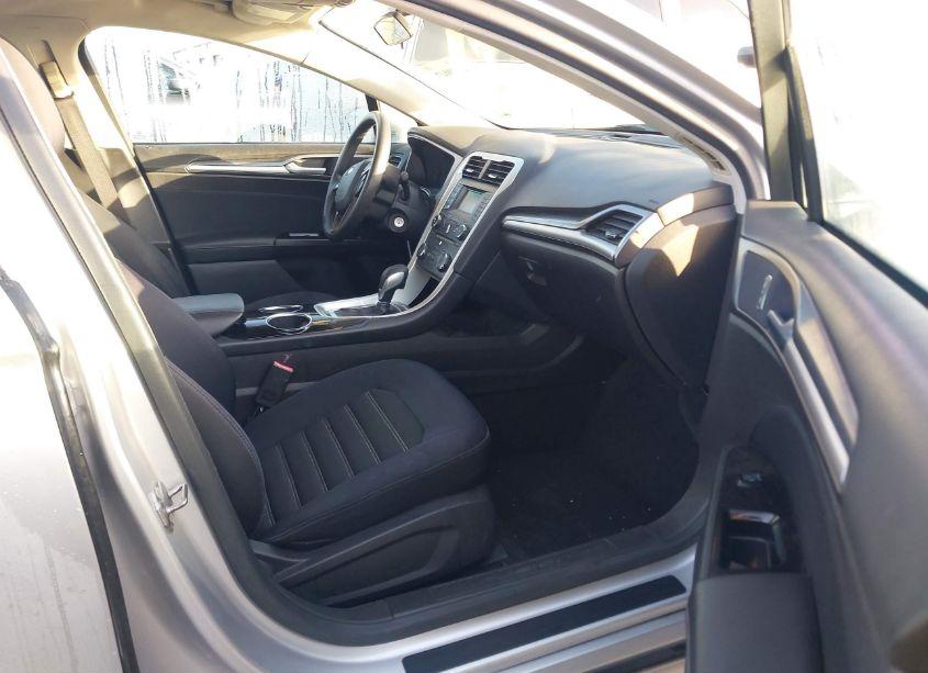 Photo 5 of 2013 Ford Fusion SE (VIN 3FA6P0H70DR264029)