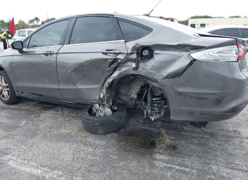 Photo 6 of 2013 Ford Fusion SE (VIN 3FA6P0H70DR312077)