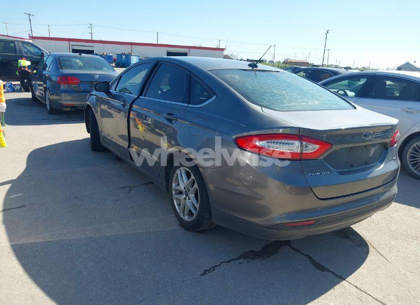 Photo 3 of 2014 Ford Fusion SE (VIN 3FA6P0H70ER128694)