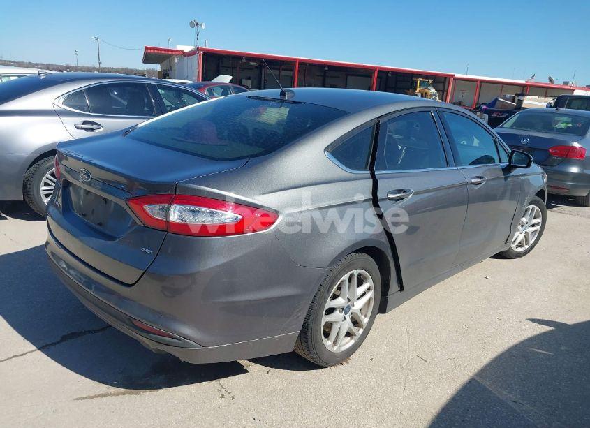 Photo 4 of 2014 Ford Fusion SE (VIN 3FA6P0H70ER128694)