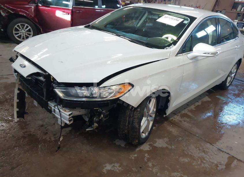 Photo 2 of 2014 Ford Fusion SE (VIN 3FA6P0H70ER165549)