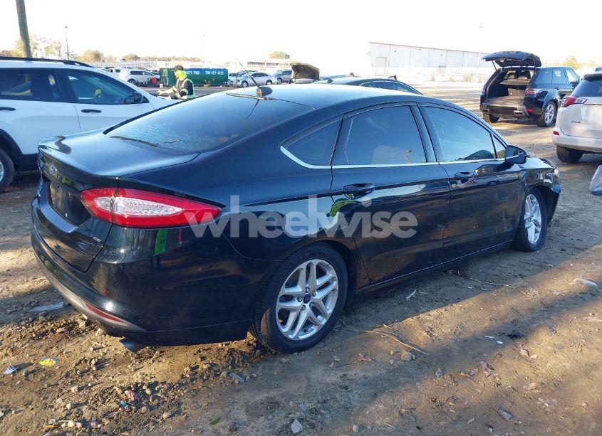 Photo 4 of 2014 Ford Fusion SE (VIN 3FA6P0H70ER307298)