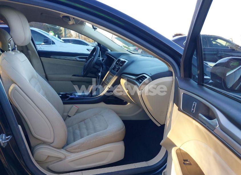 Photo 5 of 2014 Ford Fusion SE (VIN 3FA6P0H70ER307298)