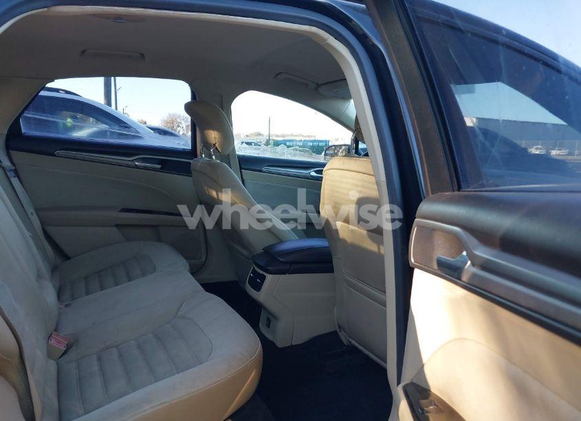 Photo 8 of 2014 Ford Fusion SE (VIN 3FA6P0H70ER307298)