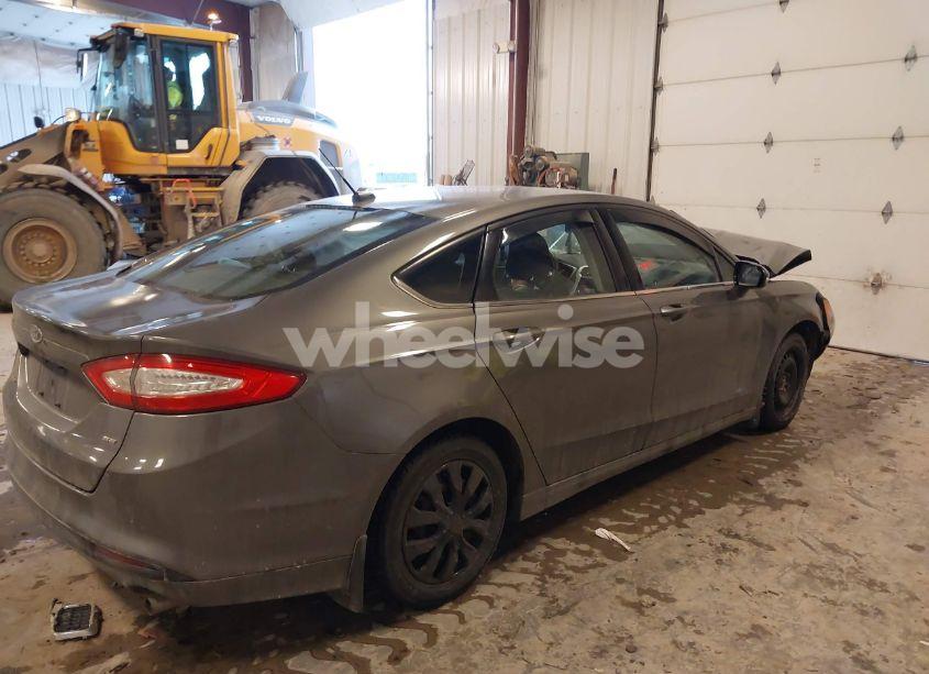 Photo 4 of 2014 Ford Fusion SE (VIN 3FA6P0H70ER325610)