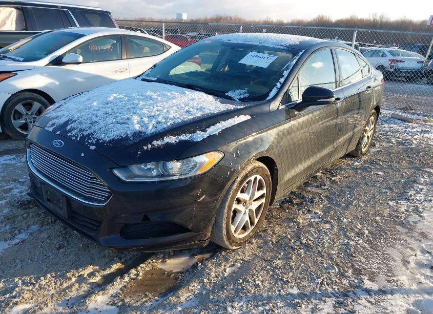 Photo 2 of 2014 Ford Fusion SE (VIN 3FA6P0H70ER374418)