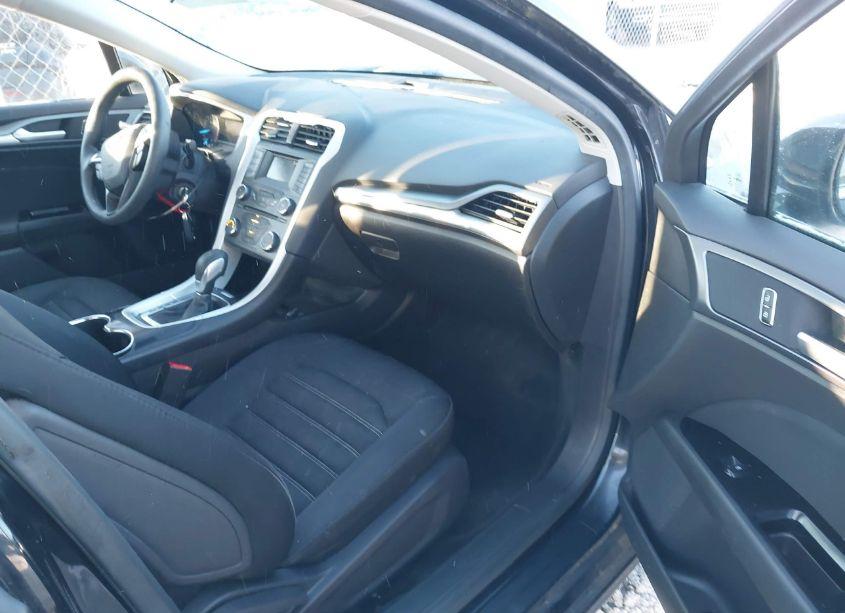 Photo 5 of 2014 Ford Fusion SE (VIN 3FA6P0H70ER374418)