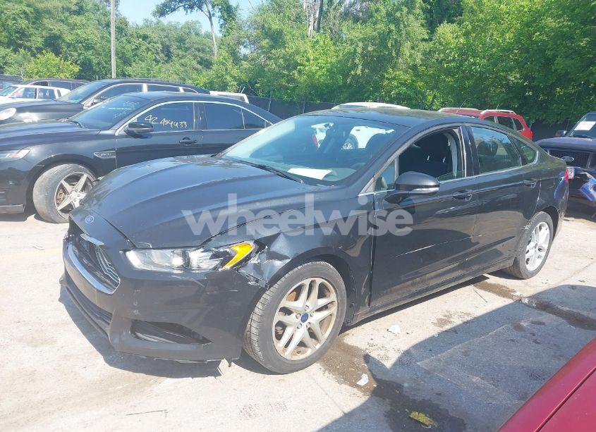 Photo 2 of 2014 Ford Fusion SE (VIN 3FA6P0H70ER375245)