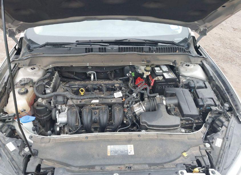 Photo 10 of 2015 Ford Fusion SE (VIN 3FA6P0H70FR104414)