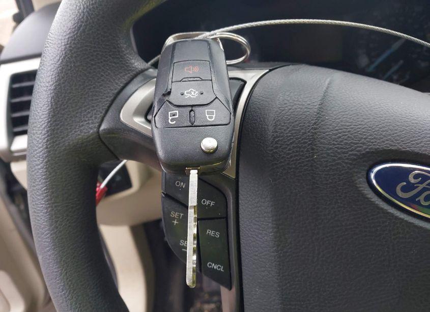 Photo 11 of 2015 Ford Fusion SE (VIN 3FA6P0H70FR104414)