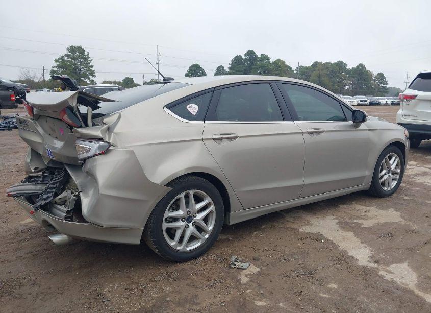 Photo 4 of 2015 Ford Fusion SE (VIN 3FA6P0H70FR104414)