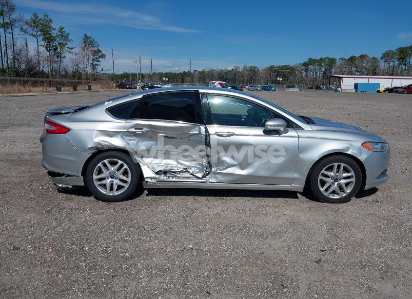 Photo 13 of 2015 Ford Fusion SE (VIN 3FA6P0H70FR110097)
