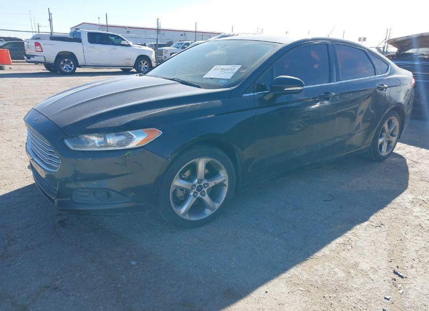 Photo 2 of 2015 Ford Fusion SE (VIN 3FA6P0H70FR169215)