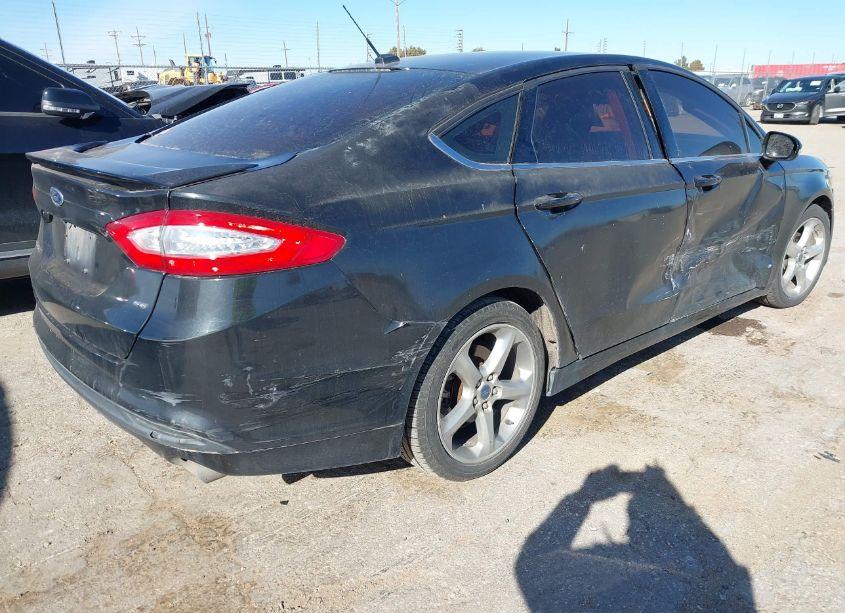 Photo 4 of 2015 Ford Fusion SE (VIN 3FA6P0H70FR169215)