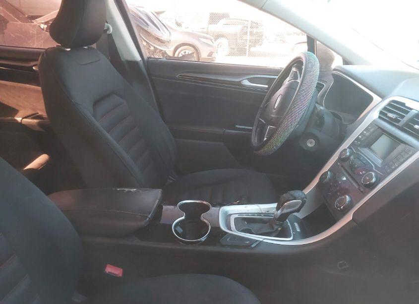 Photo 5 of 2015 Ford Fusion SE (VIN 3FA6P0H70FR169215)