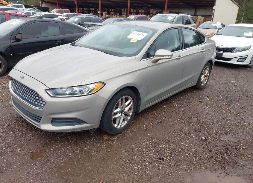 Photo 2 of 2015 Ford Fusion SE (VIN 3FA6P0H70FR177718)