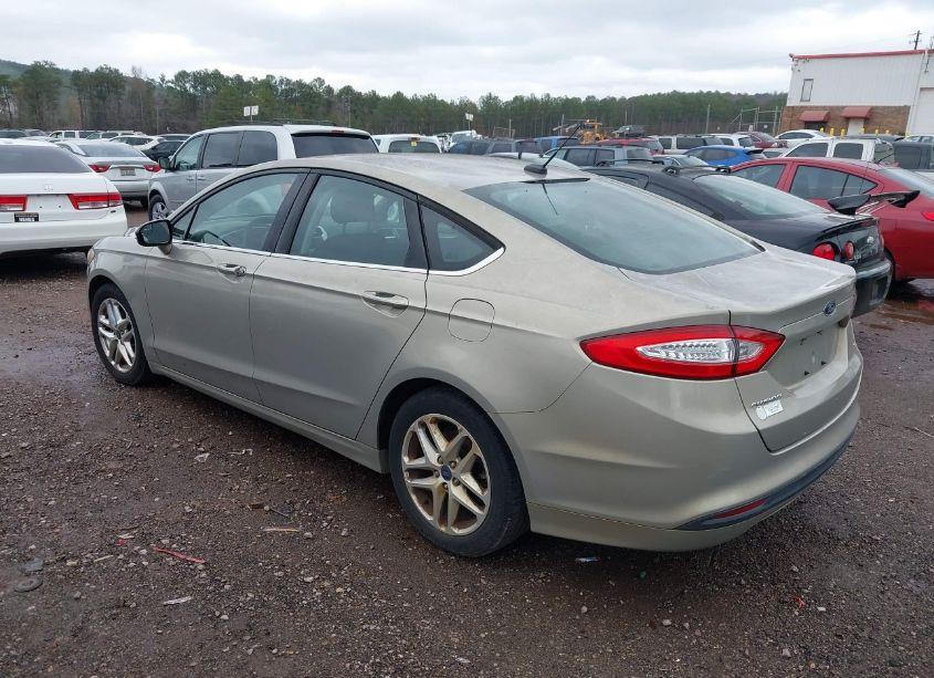 Photo 3 of 2015 Ford Fusion SE (VIN 3FA6P0H70FR177718)