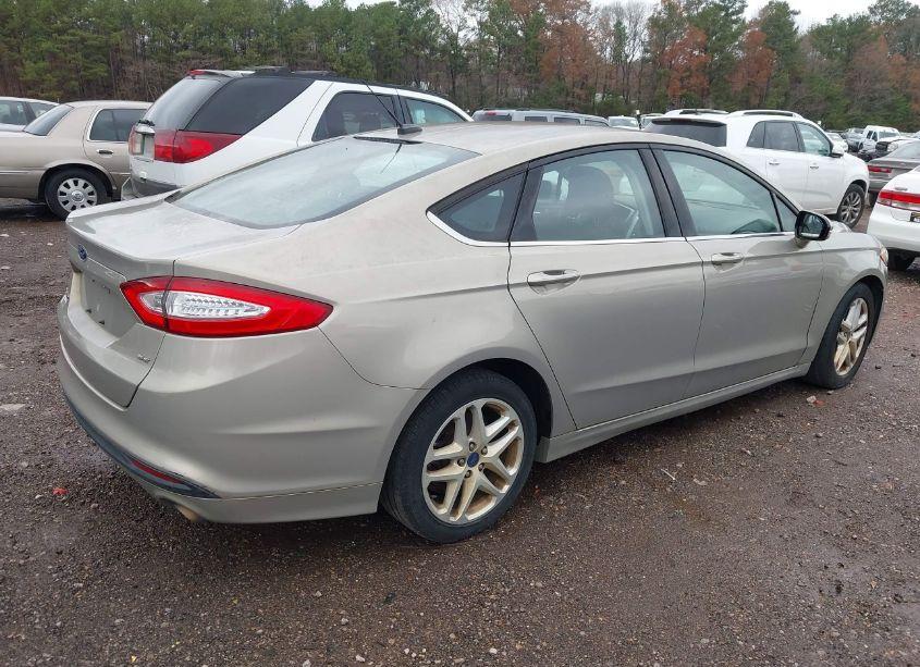 Photo 4 of 2015 Ford Fusion SE (VIN 3FA6P0H70FR177718)