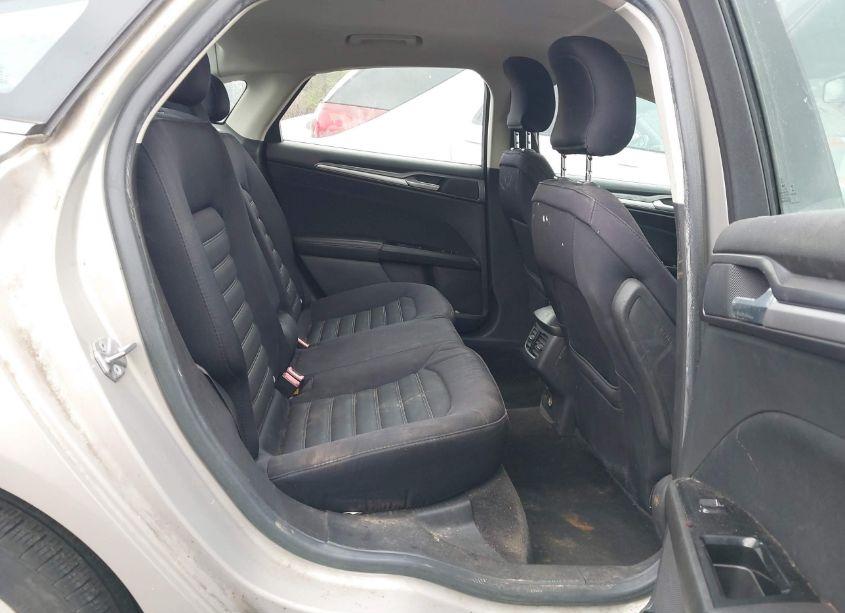 Photo 8 of 2015 Ford Fusion SE (VIN 3FA6P0H70FR177718)