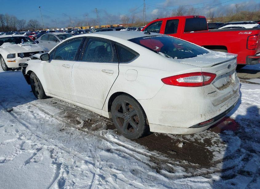 Photo 3 of 2015 Ford Fusion SE (VIN 3FA6P0H70FR191621)