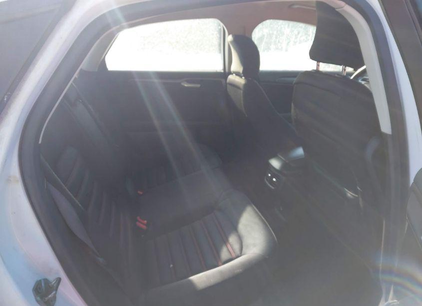 Photo 8 of 2015 Ford Fusion SE (VIN 3FA6P0H70FR191621)