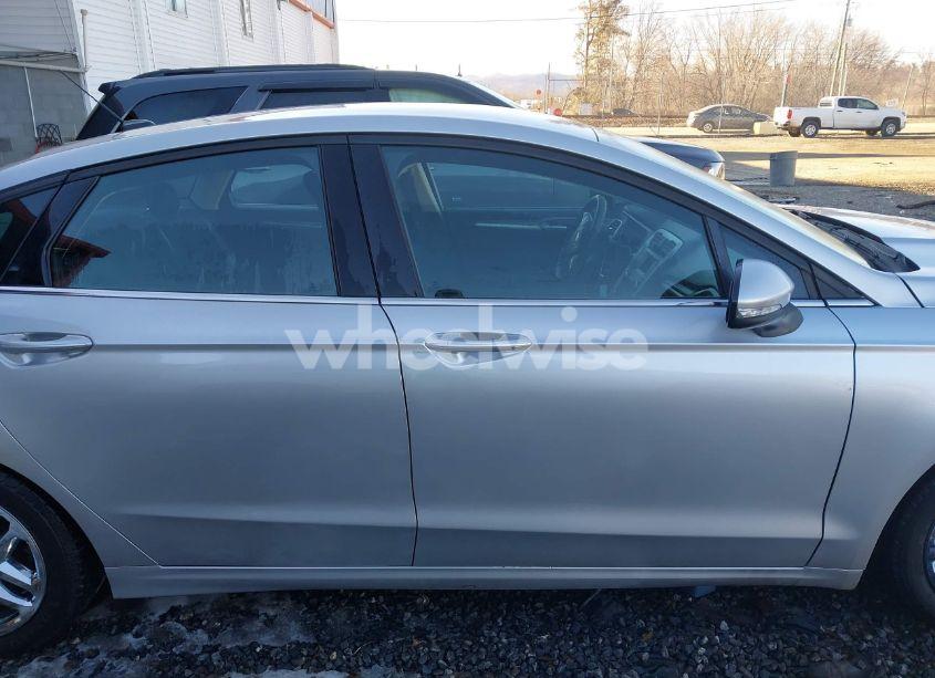 Photo 13 of 2015 Ford Fusion SE (VIN 3FA6P0H70FR260677)