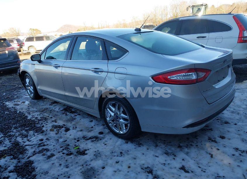 Photo 3 of 2015 Ford Fusion SE (VIN 3FA6P0H70FR260677)