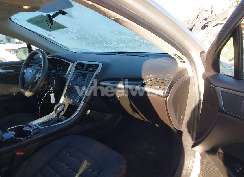 Photo 5 of 2015 Ford Fusion SE (VIN 3FA6P0H70FR260677)