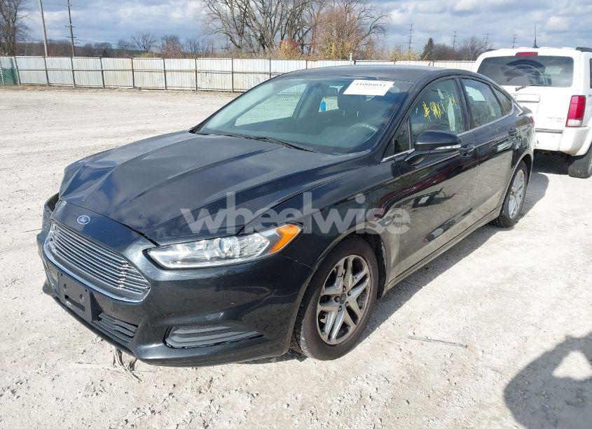 Photo 2 of 2015 Ford Fusion SE (VIN 3FA6P0H70FR290567)