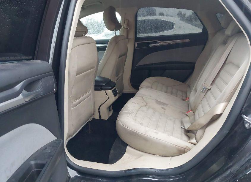 Photo 8 of 2015 Ford Fusion SE (VIN 3FA6P0H70FR295980)