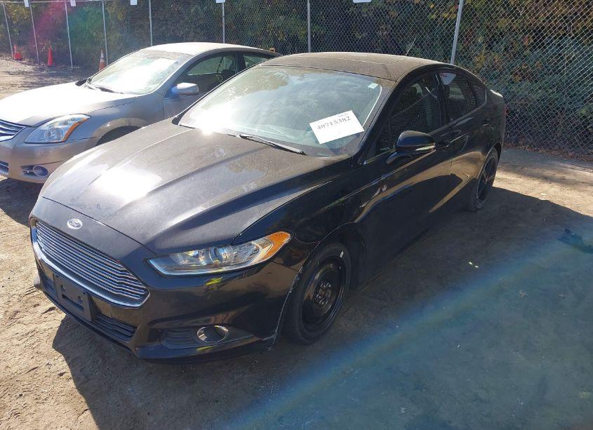 Photo 2 of 2016 Ford Fusion SE (VIN 3FA6P0H70GR100784)