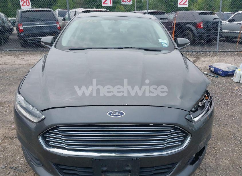 Photo 13 of 2016 Ford Fusion SE (VIN 3FA6P0H70GR100994)