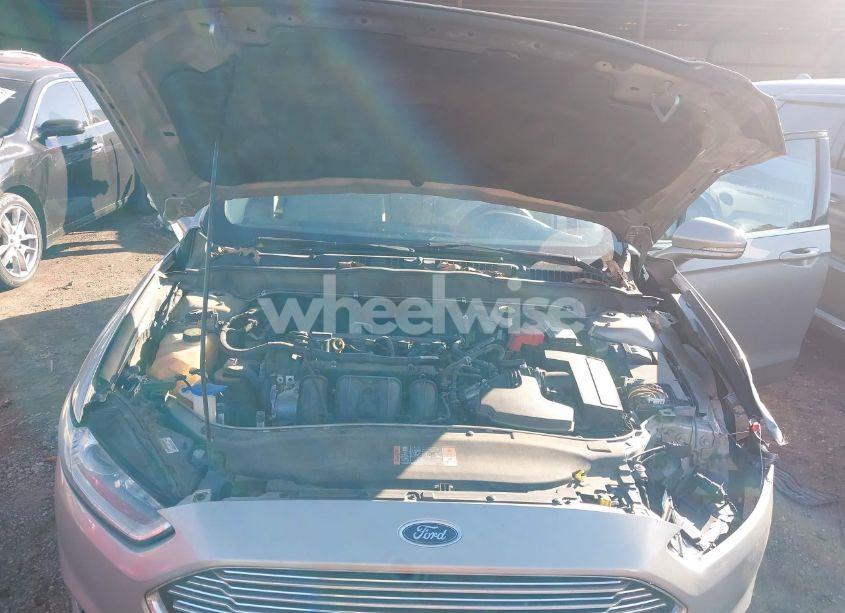 Photo 10 of 2016 Ford Fusion SE (VIN 3FA6P0H70GR139777)