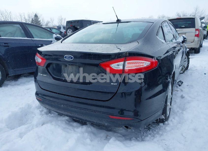 Photo 4 of 2016 Ford Fusion SE (VIN 3FA6P0H70GR140329)
