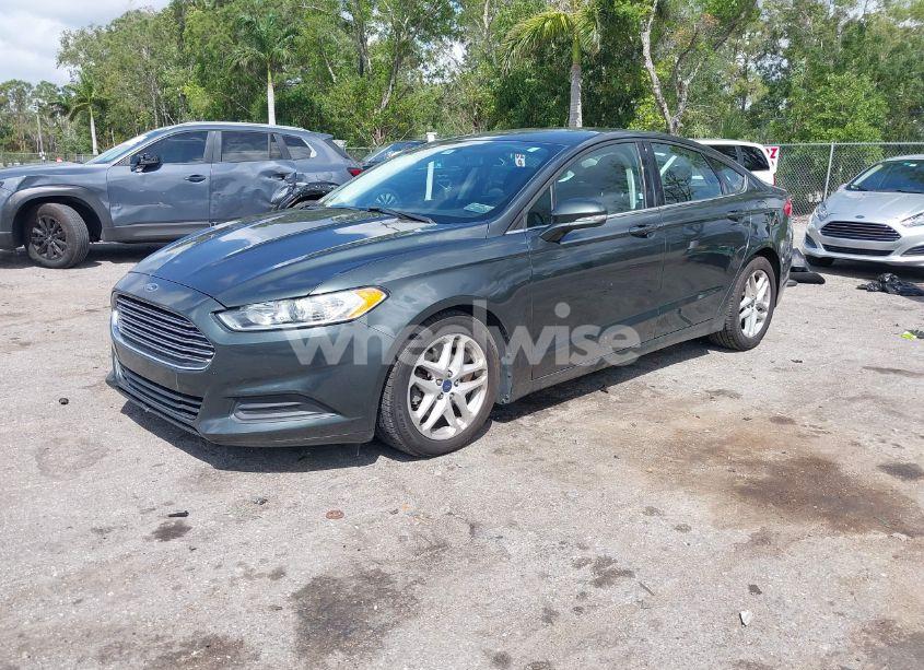 Photo 2 of 2016 Ford Fusion SE (VIN 3FA6P0H70GR183827)