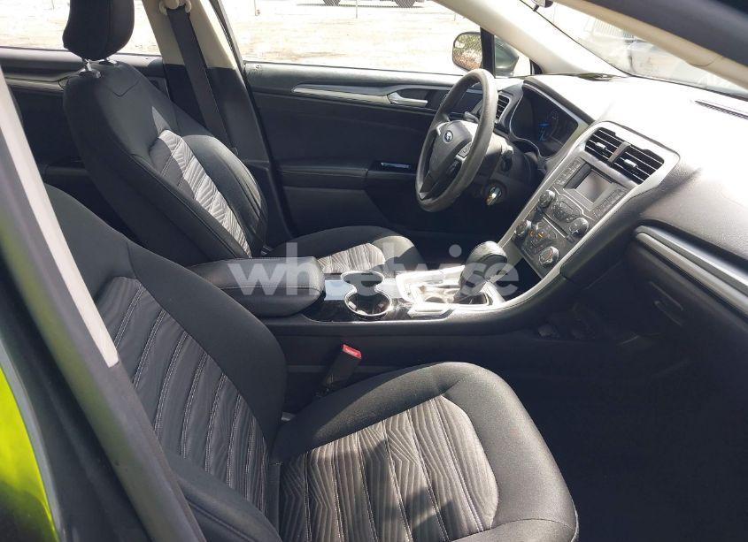 Photo 5 of 2016 Ford Fusion SE (VIN 3FA6P0H70GR183827)