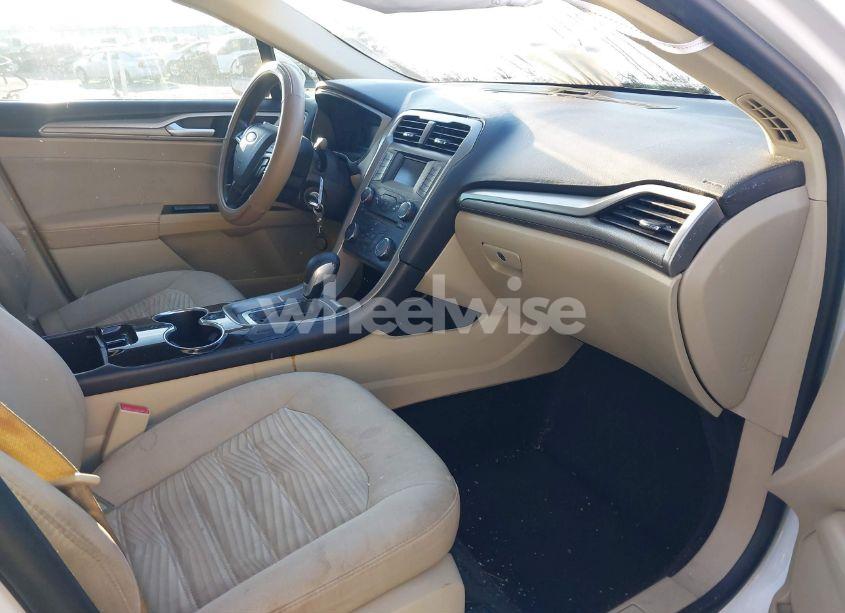 Photo 5 of 2016 Ford Fusion SE (VIN 3FA6P0H70GR201419)