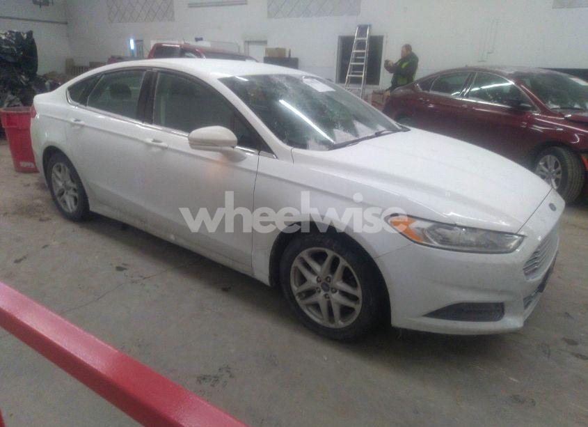 2016 Ford Fusion SE (VIN 3FA6P0H70GR208225) main photo