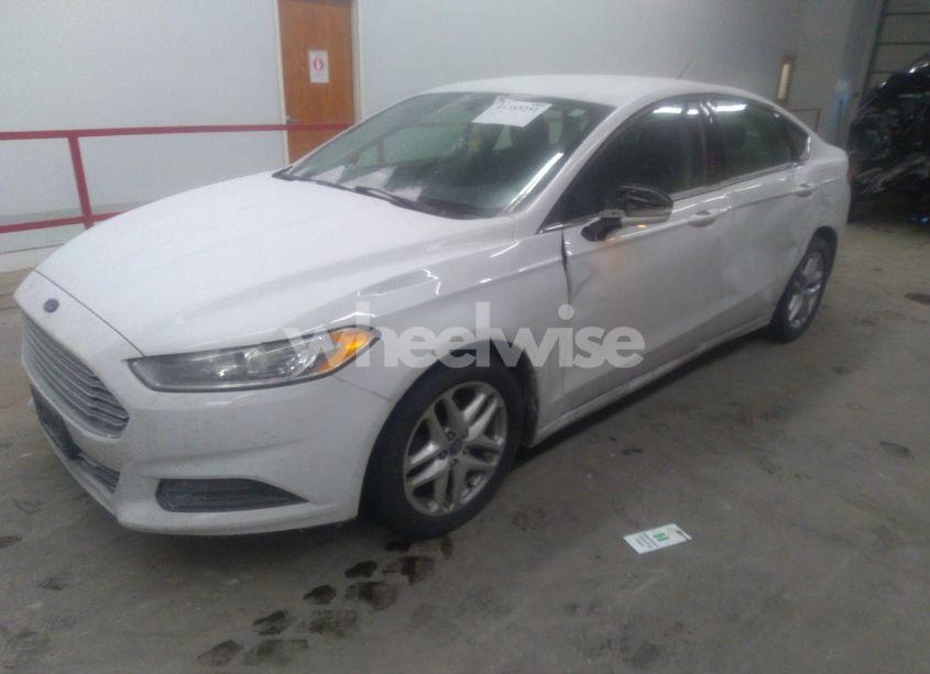 Photo 2 of 2016 Ford Fusion SE (VIN 3FA6P0H70GR208225)