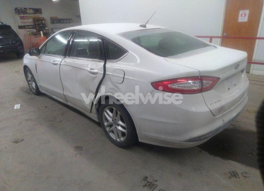 Photo 3 of 2016 Ford Fusion SE (VIN 3FA6P0H70GR208225)