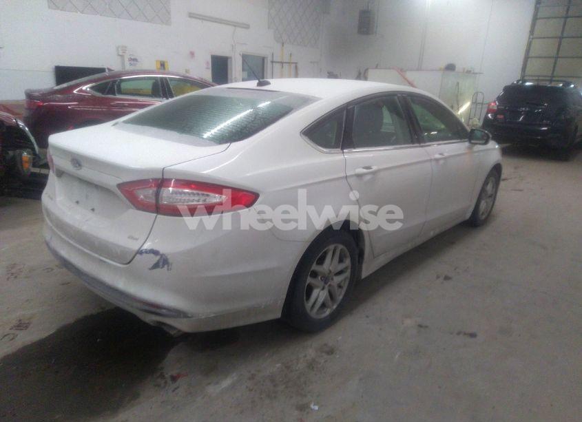 Photo 4 of 2016 Ford Fusion SE (VIN 3FA6P0H70GR208225)