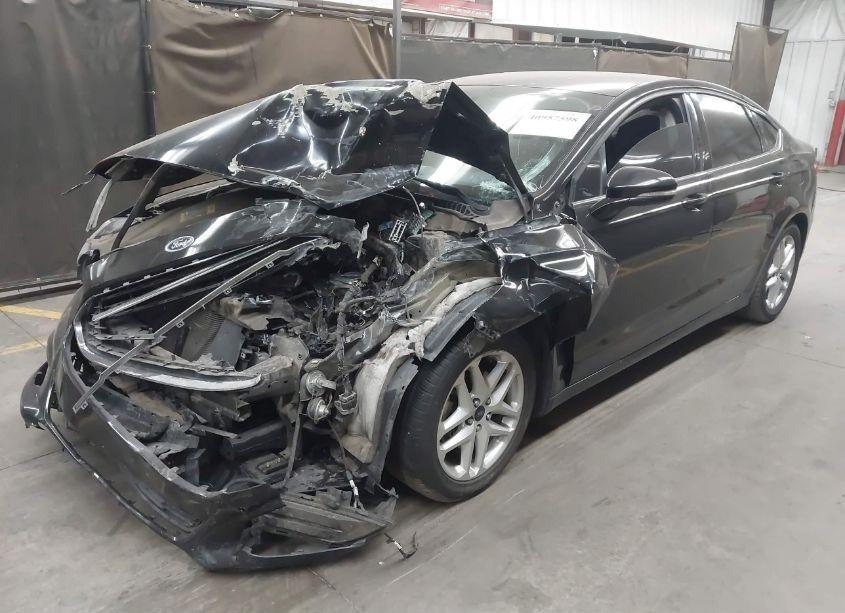 Photo 2 of 2016 Ford Fusion SE (VIN 3FA6P0H70GR239667)