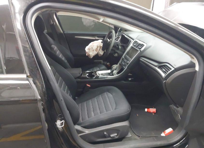 Photo 5 of 2016 Ford Fusion SE (VIN 3FA6P0H70GR239667)