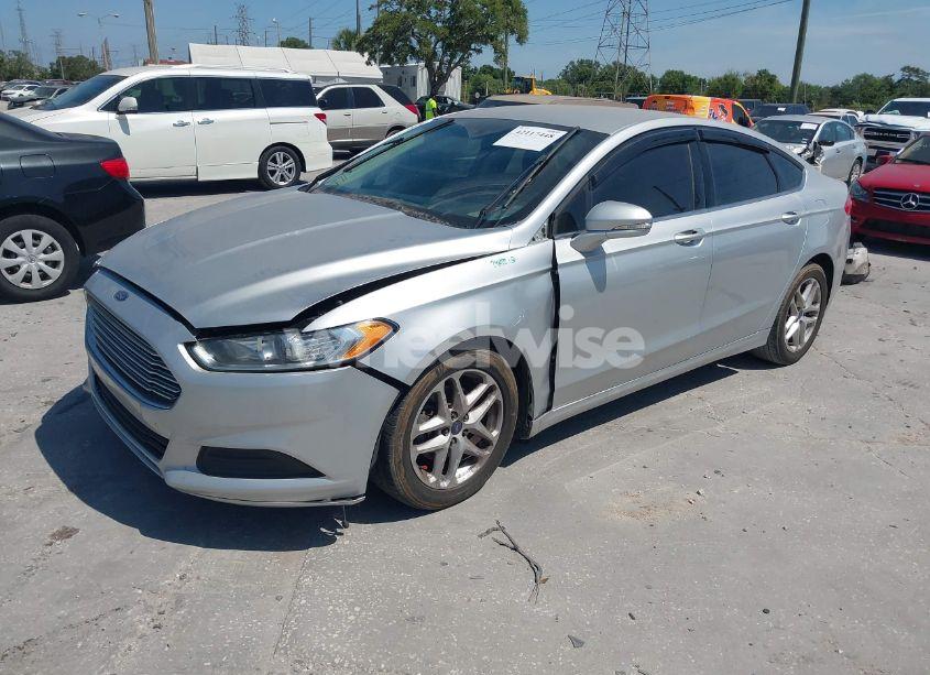 Photo 2 of 2016 Ford Fusion SE (VIN 3FA6P0H70GR275181)