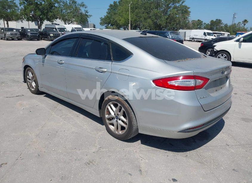 Photo 3 of 2016 Ford Fusion SE (VIN 3FA6P0H70GR275181)