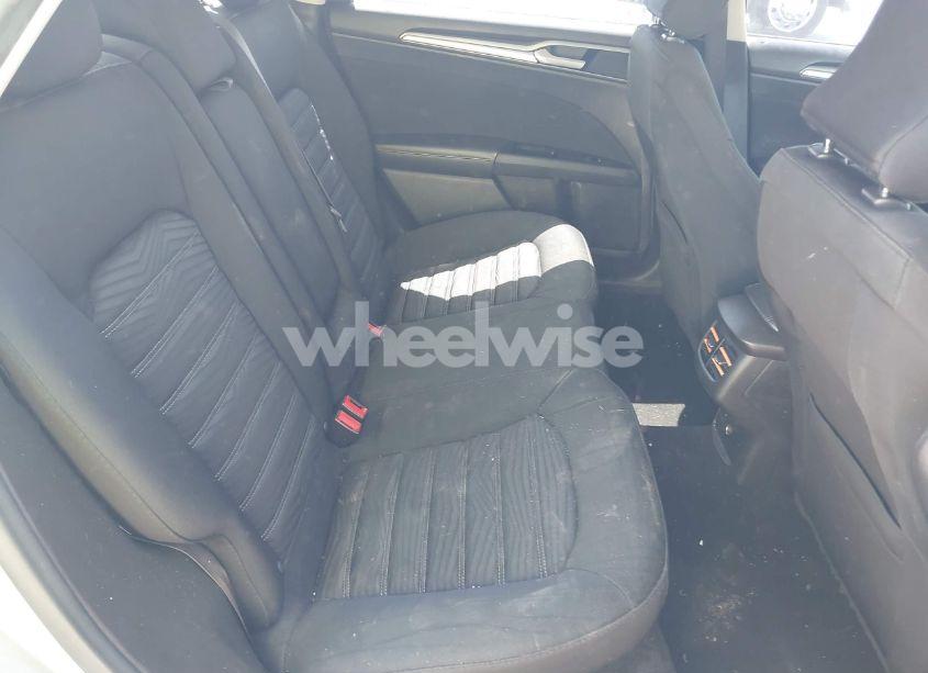 Photo 8 of 2016 Ford Fusion SE (VIN 3FA6P0H70GR275181)