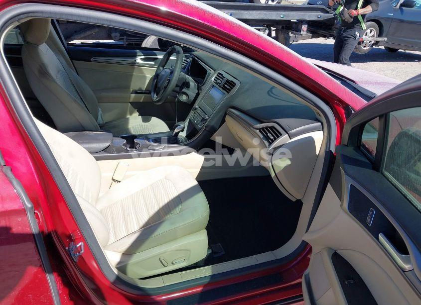 Photo 5 of 2016 Ford Fusion SE (VIN 3FA6P0H70GR311600)